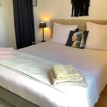 Authentieke Loft Herenhuis Apartment Ostend