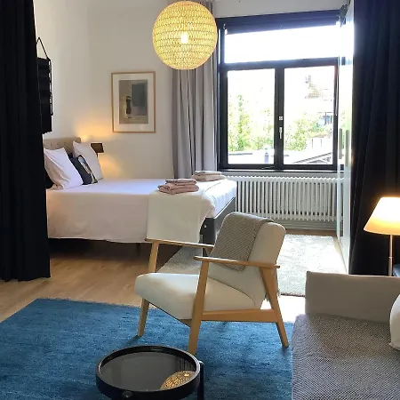 Authentieke Loft Herenhuis Lägenhet *