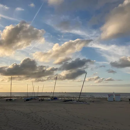 Authentieke Loft Herenhuis Lägenhet Oostende